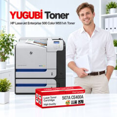 HP LaserJet Enterprise 500 Color M551xh 507A CE400A muadil toner, kırmızı-beyaz kutu ve ofis kullanım sahnesi