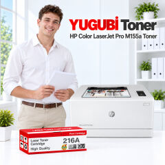 HP Color LaserJet Pro M155a 216A muadil toner, kırmızı-beyaz kutu ve ofis kullanım sahnesi