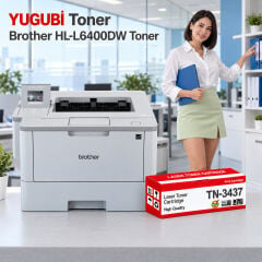Brother HL-L6400DW Muadil Toner 8K, TN-3437 kırmızı-beyaz toner kutusu ve Brother yazıcılı ofis sahnesi