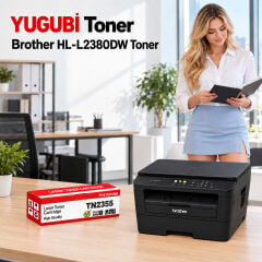 Brother HL-L2380DW Muadil Toner 2.6K, TN-2355 kırmızı-beyaz toner kutusu ve Brother yazıcılı ofis sahnesi